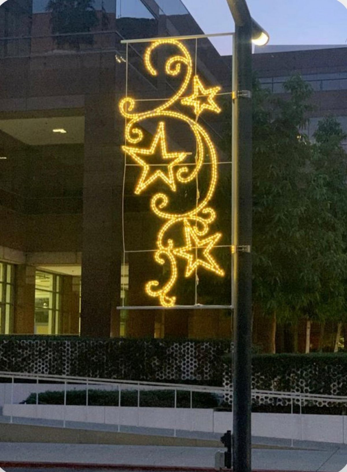 Cadde Yılbaşı Süslemeleri