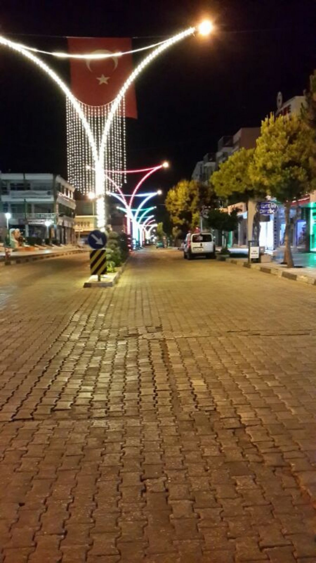 Cadde Yılbaşı Süslemeleri